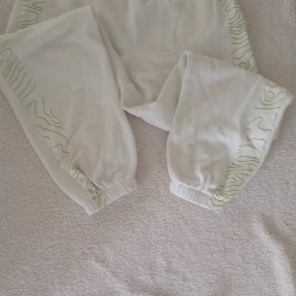 BP. Self Discovery Crop Top Sweat Outfit. Size 2X White & Green - Picture 9 of 10
